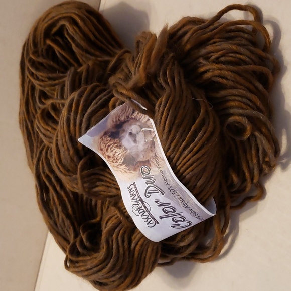 Baby Alpaca Skein - Picture 4 of 4